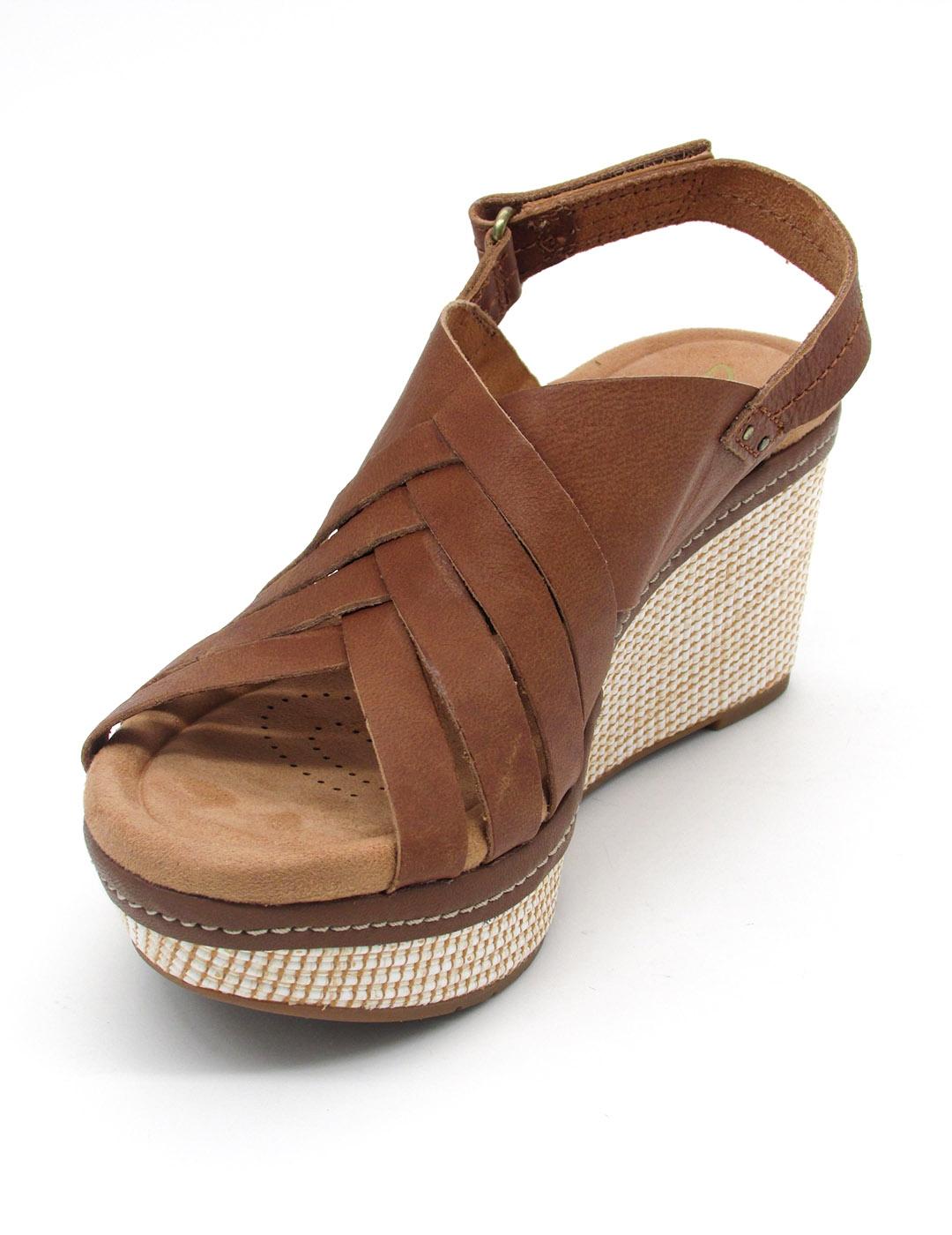 Sandalia Clarks ELLERI GRACE cuero con cuña