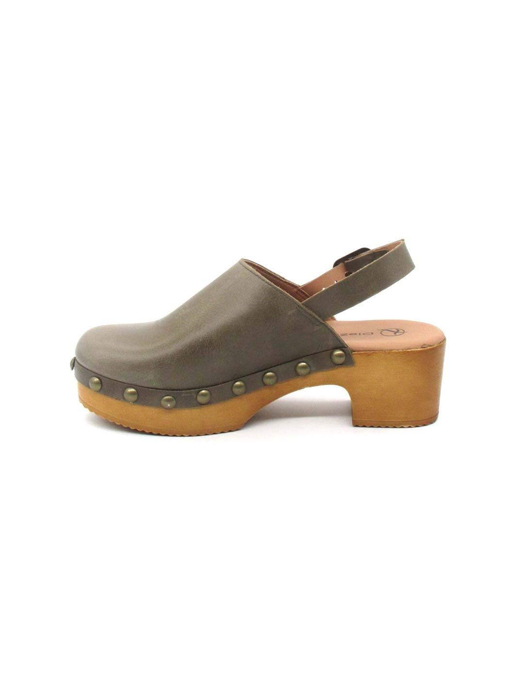 Zueco Diezdedos 7261702 kaki para mujer