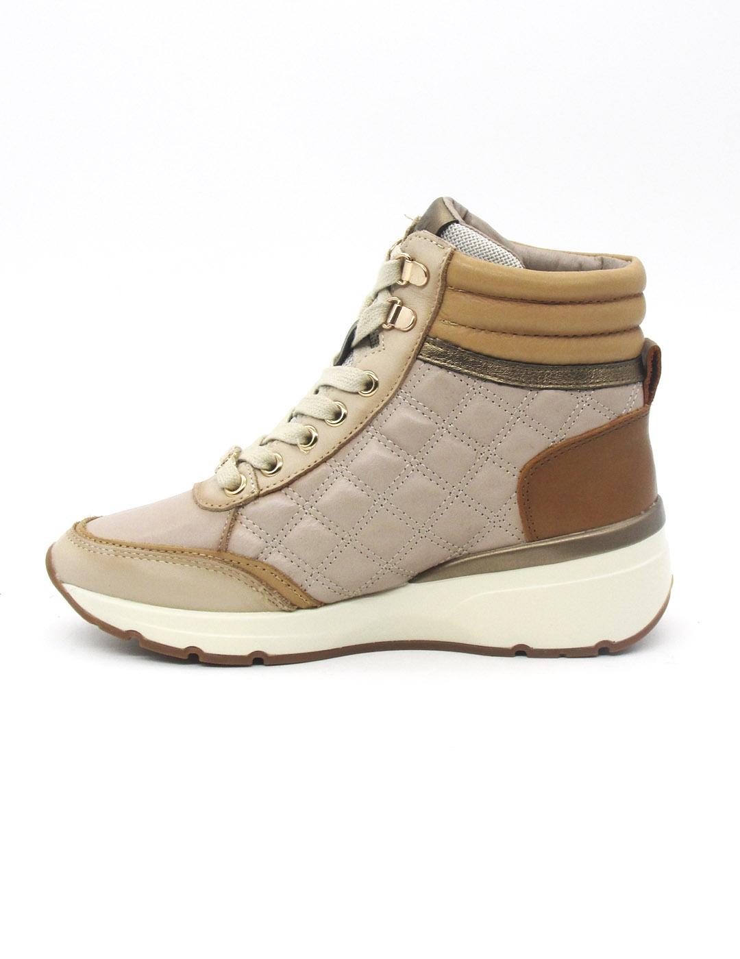 Botín Carmela 161821 beige para mujer