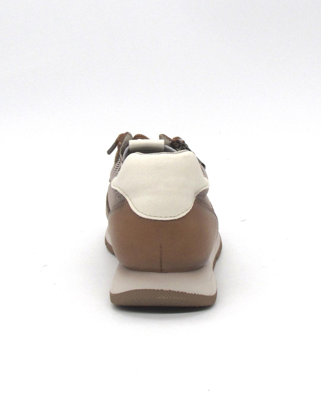 Zapato Deportivo Khloe 381 color cuero/crema para mujer