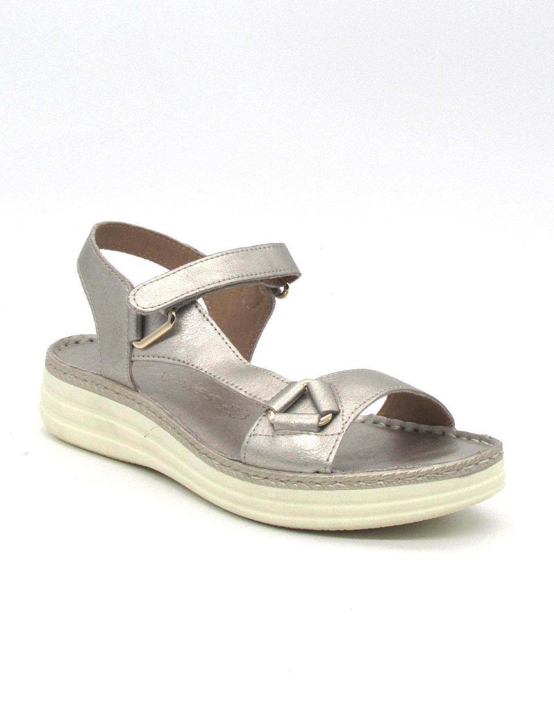 Sandalia Khloe FLEXPIES 683 de color champán para mujer