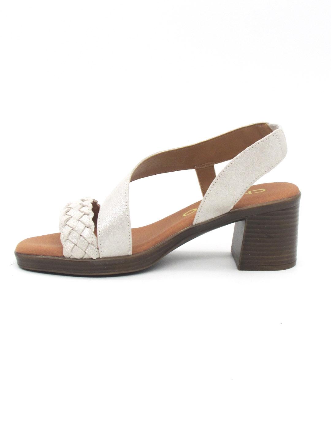 NEW GOTICA 11 CHIKA 10 SANDALIA PLATINO TACON