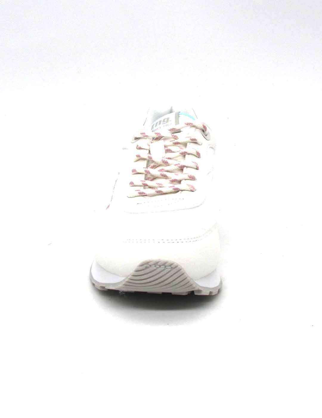 Zapatilla Mustang 60439 de color blanco con cordón