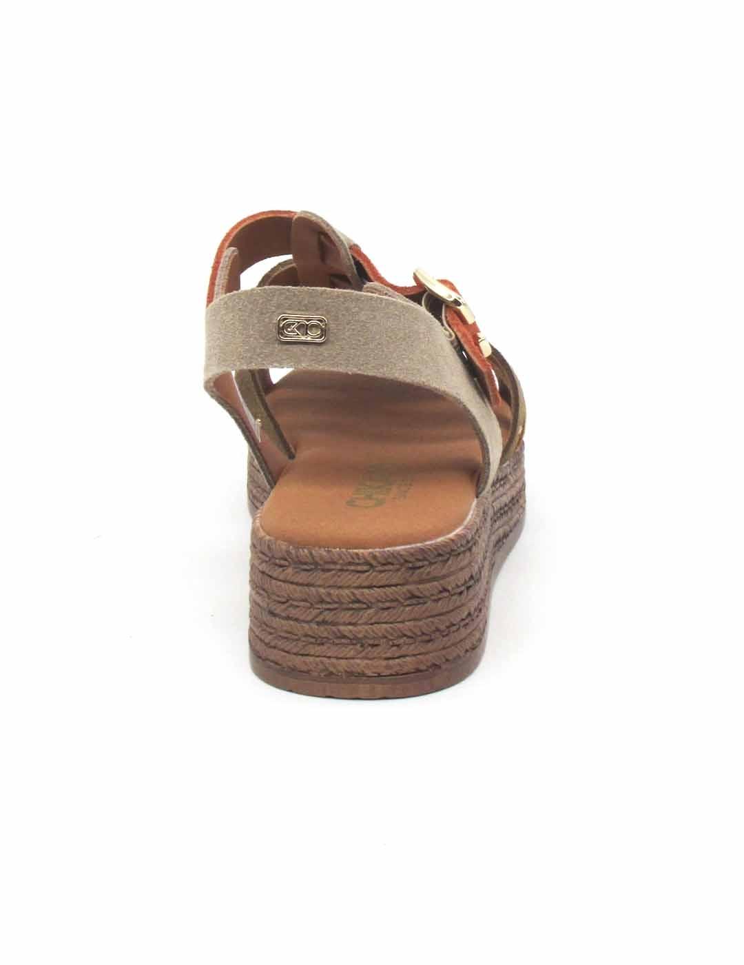 Sandalia Chika10 MAYRA 10 de color cuero