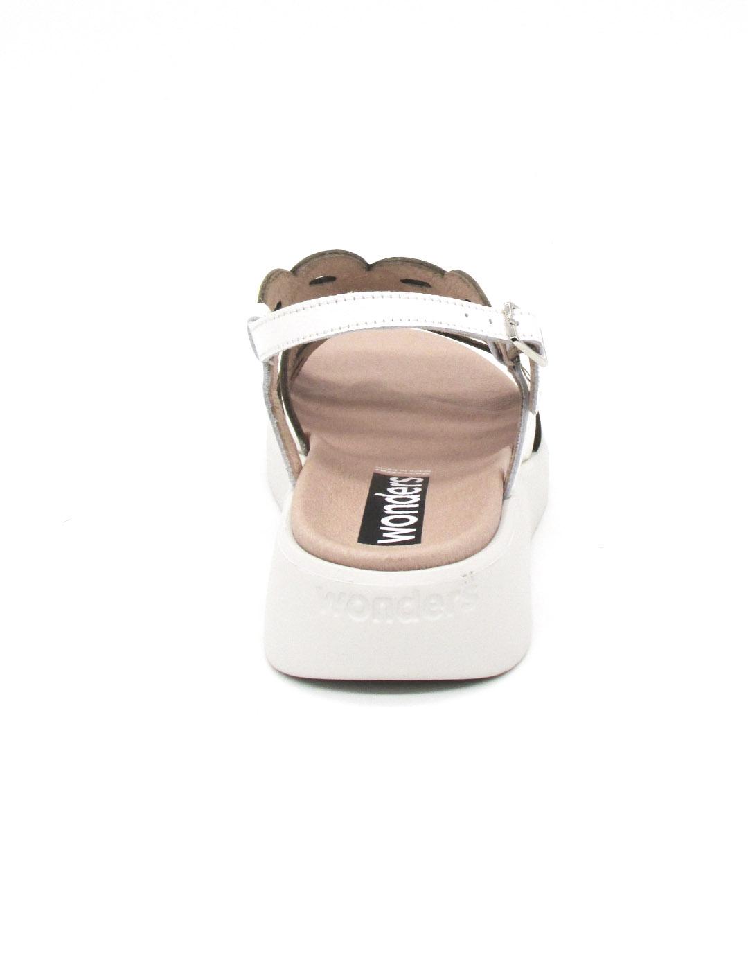 Sandalia Wonders C-6542 blanco de charol para muje