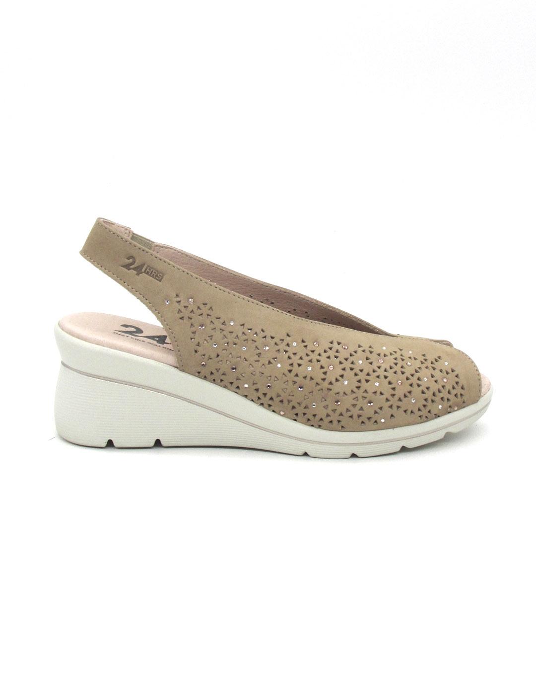 Sandalia 24 HRS 26449 de color arena para mujer