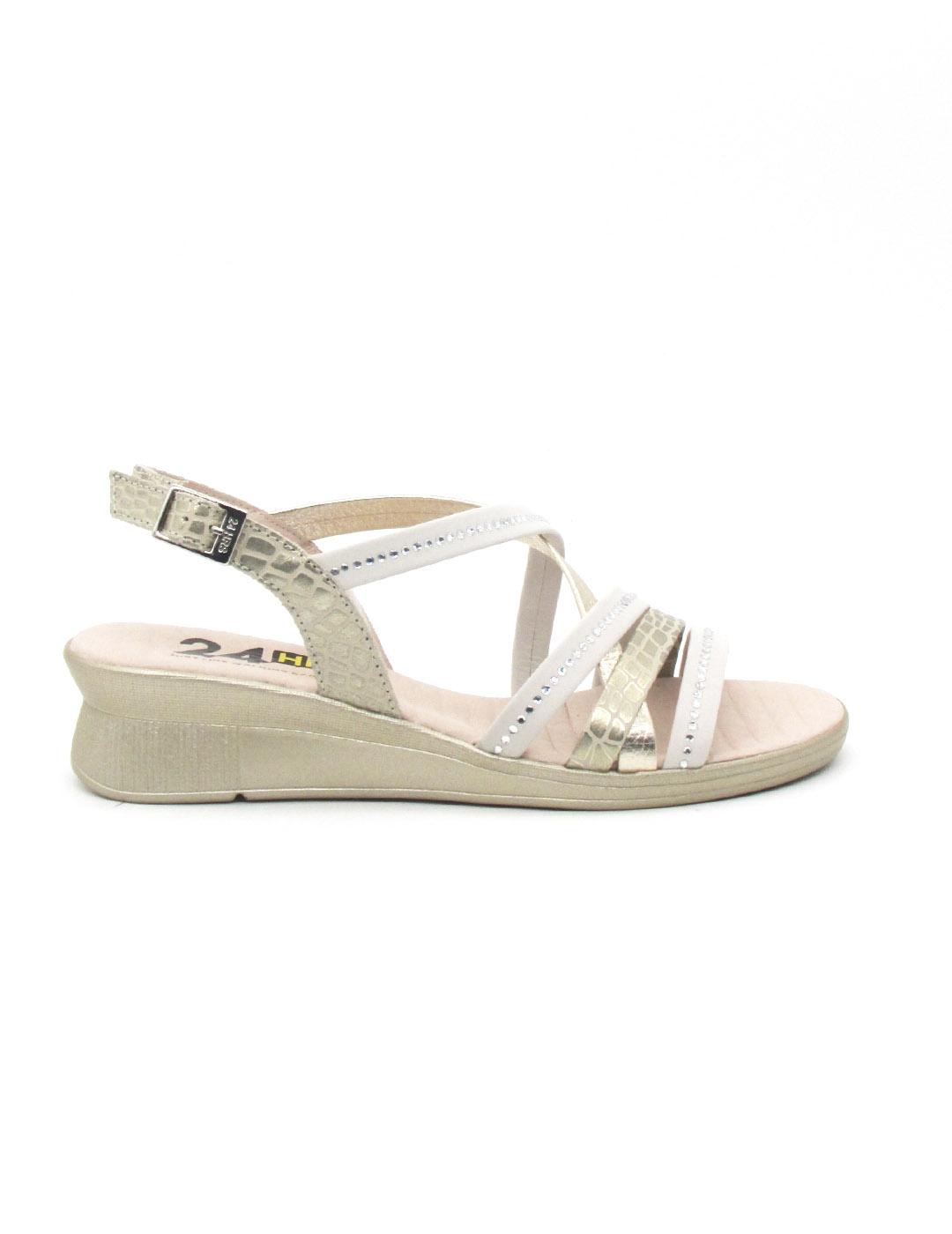 Sandalia 24 HORAS 26519 de color platino para mujer