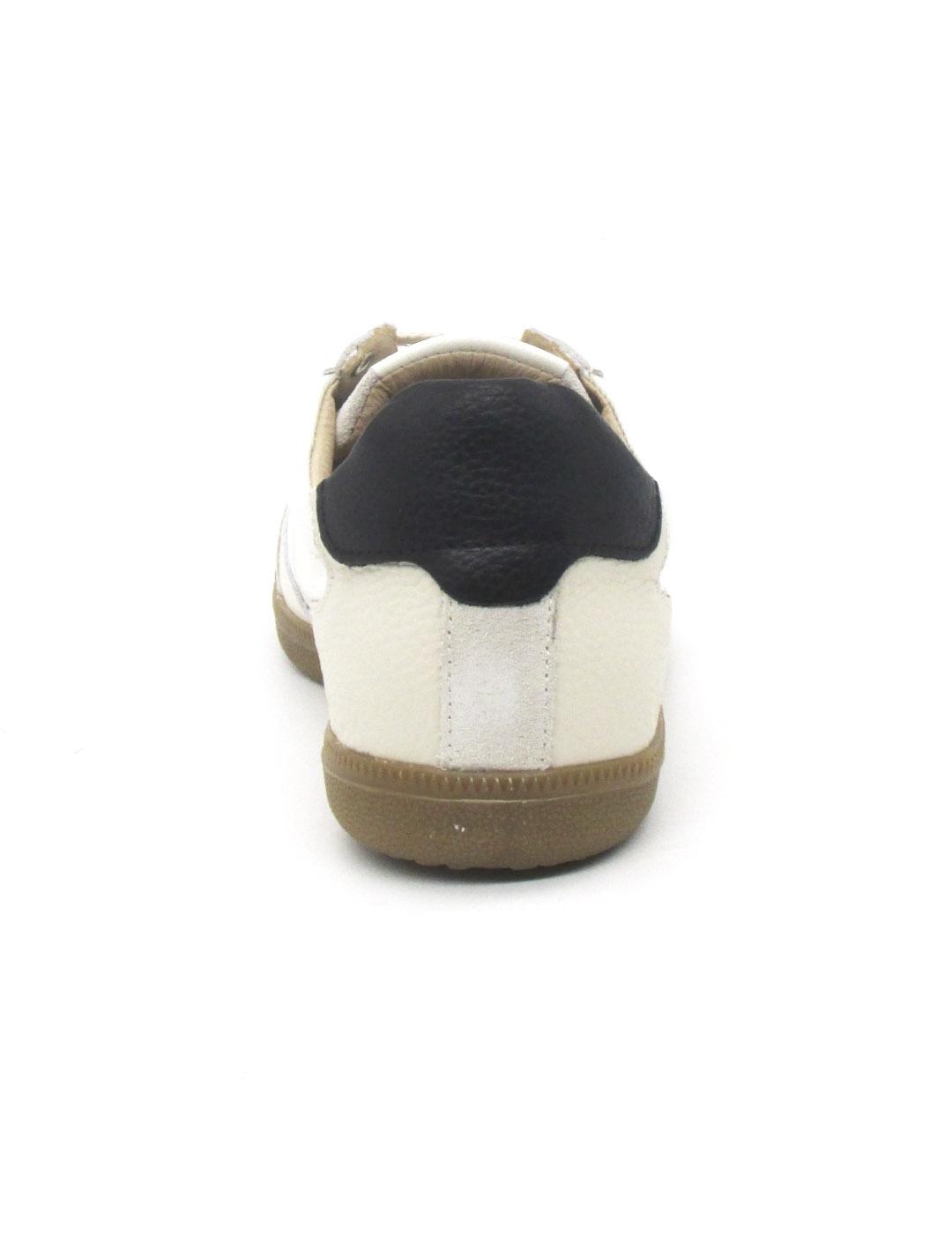 Zapato deportivo Carmela 162060 de color hielo para mujer