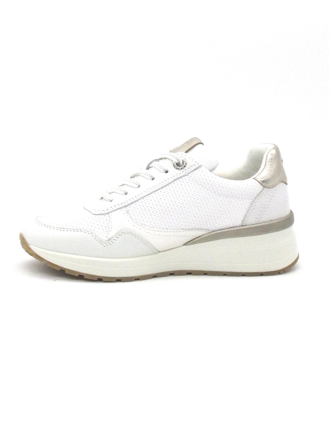 Zapato deportivo Carmela 162268 de color blanco para mujer
