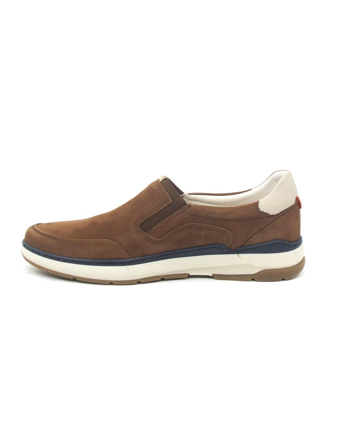 Mocasín Fluchos F2213 de color cuero para hombre