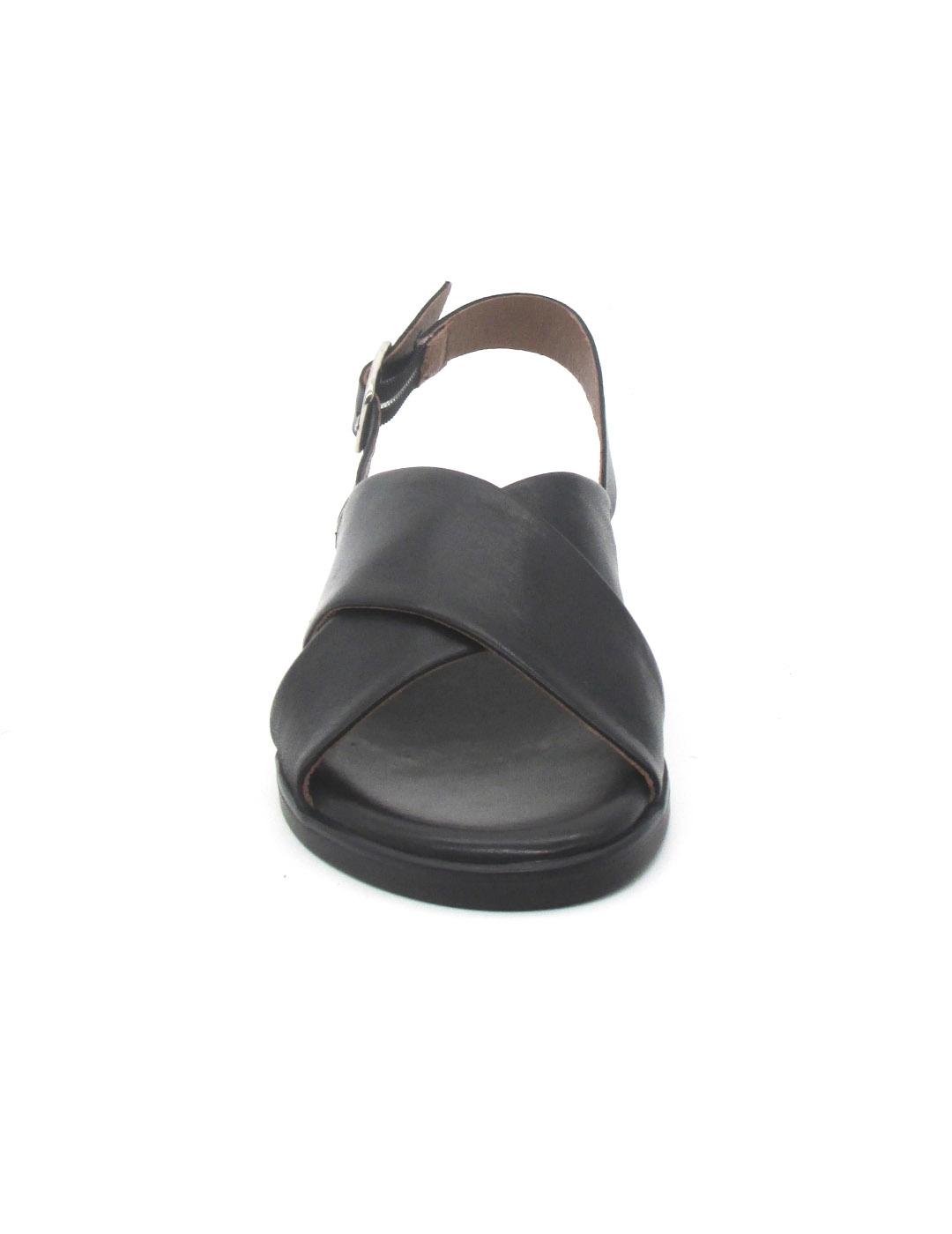 Sandalia Creator IB23262 de color negro plana para mujer