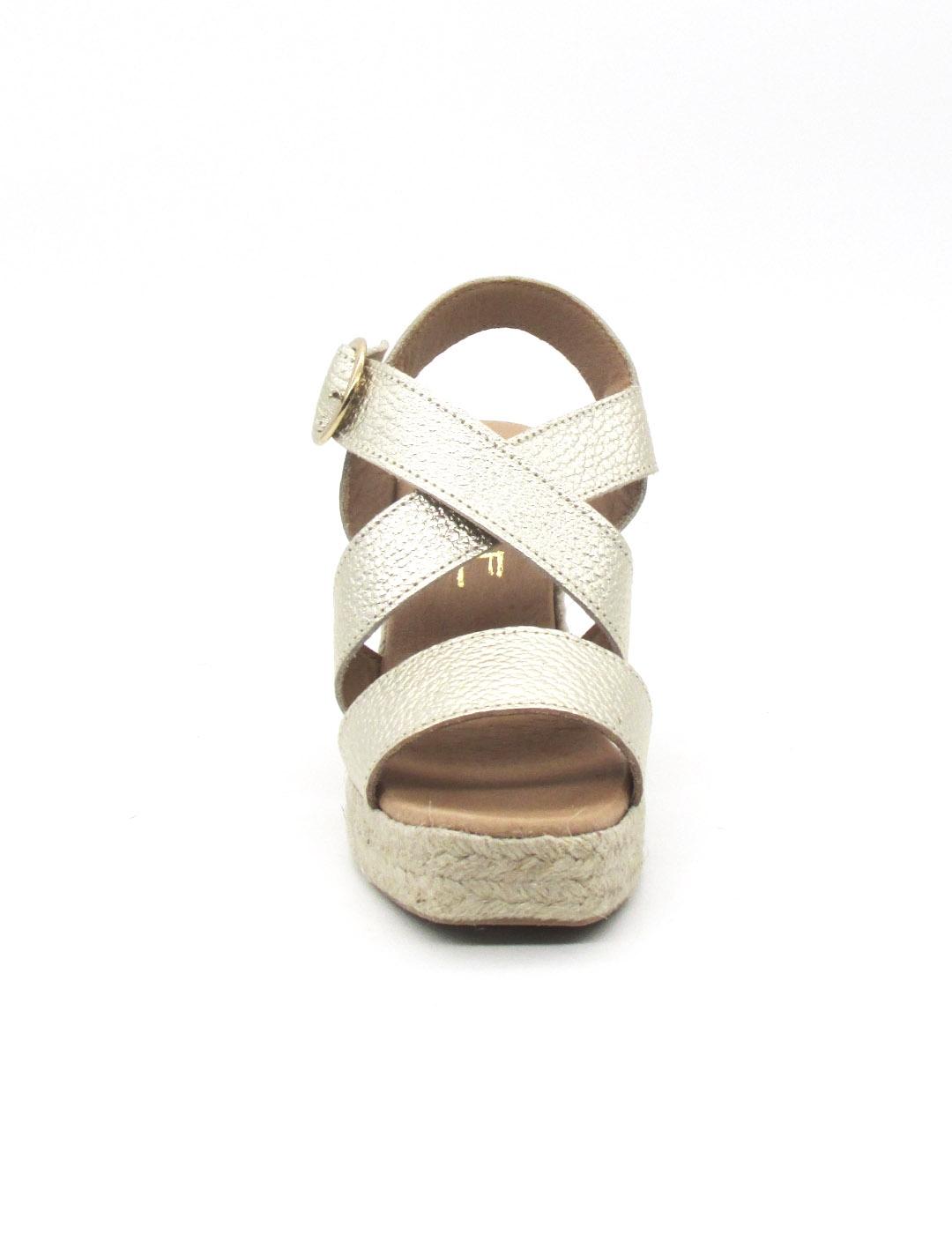 Sandalia Maybe FAITH de color oro con cuña para mujer