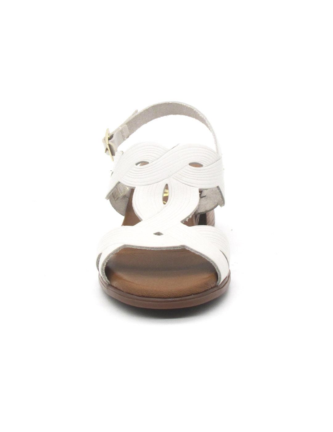 Sandalia Kaola 2731 de color blanco con tacón