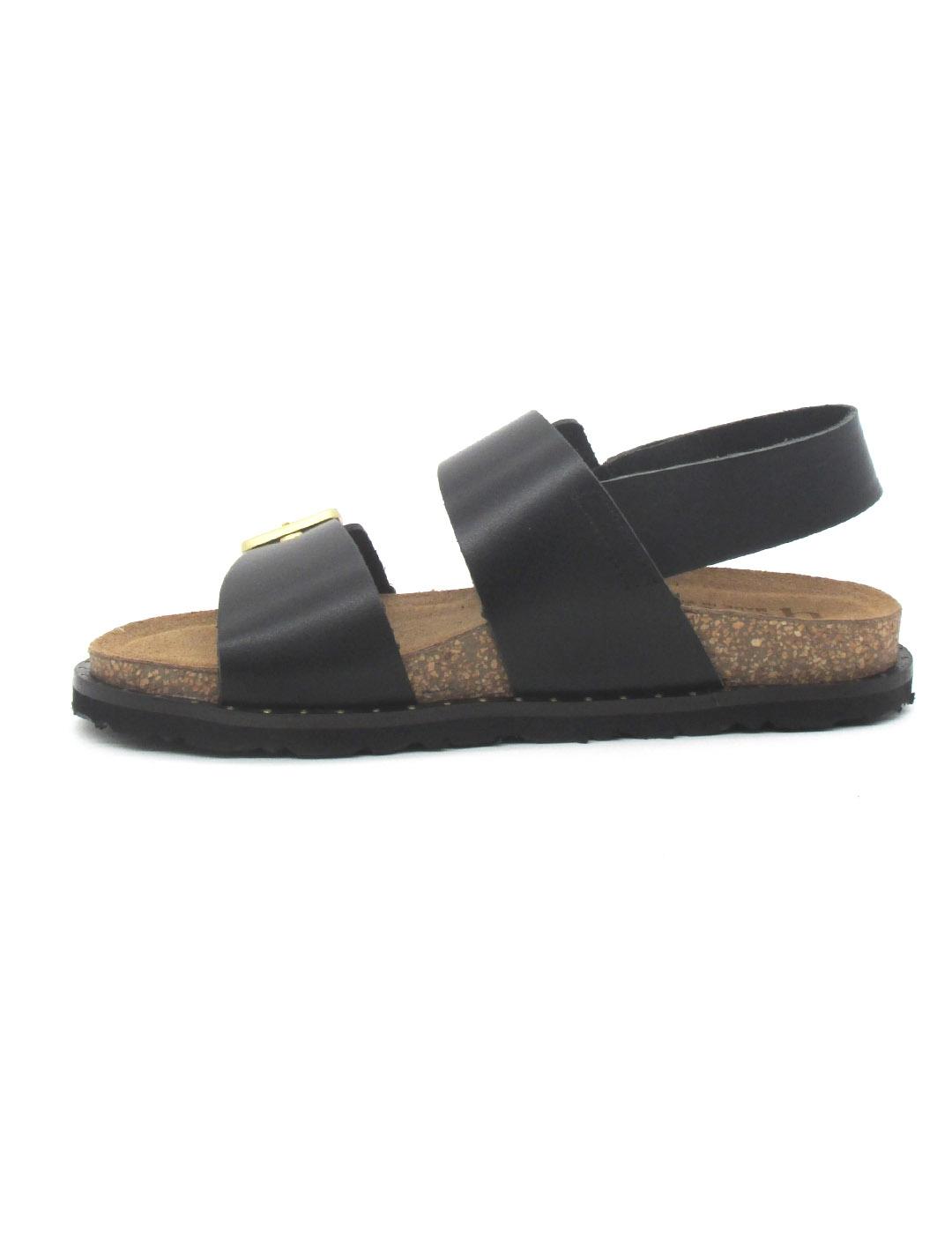 Sandalia Yokono BOLUS-252 de color negro plana para mujer