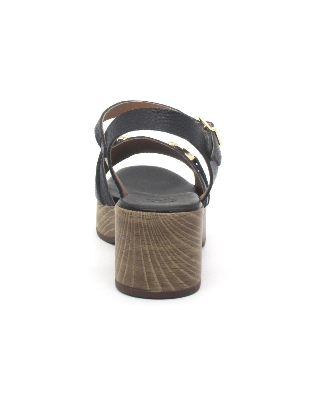 Sandalia Oh My Sandals 5626 de color negro mujer