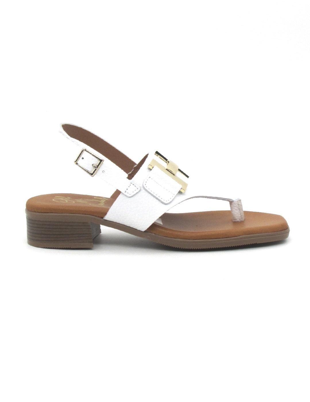 Sandalia Oh My Sandals 5585 de color blanco para mujer