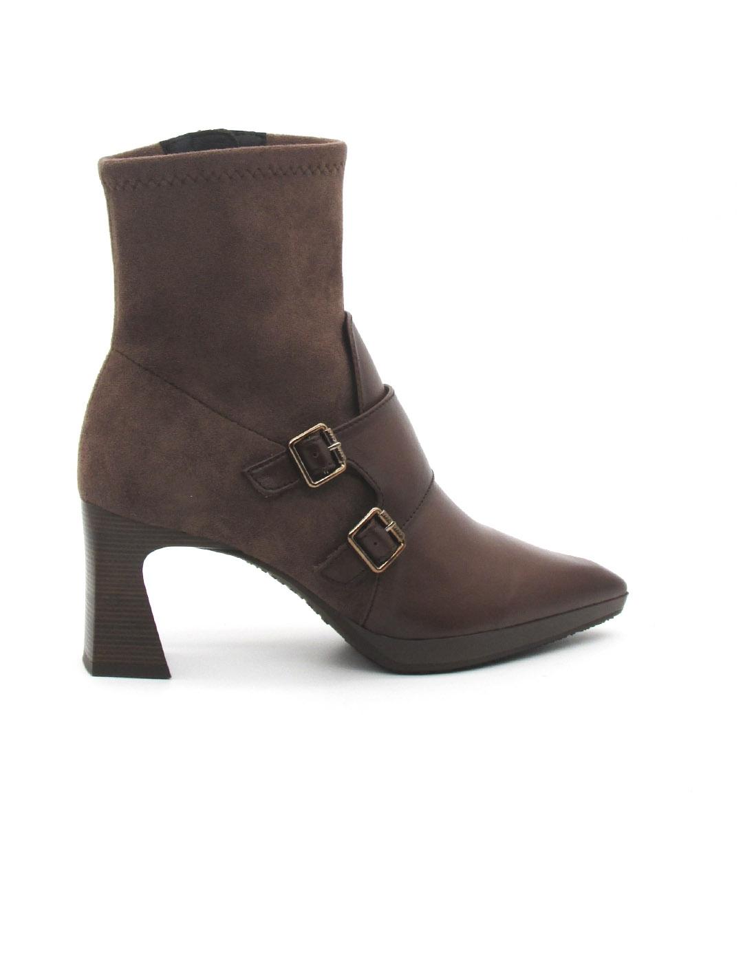 Botin Hispanitas HI254304 color marrón tacon