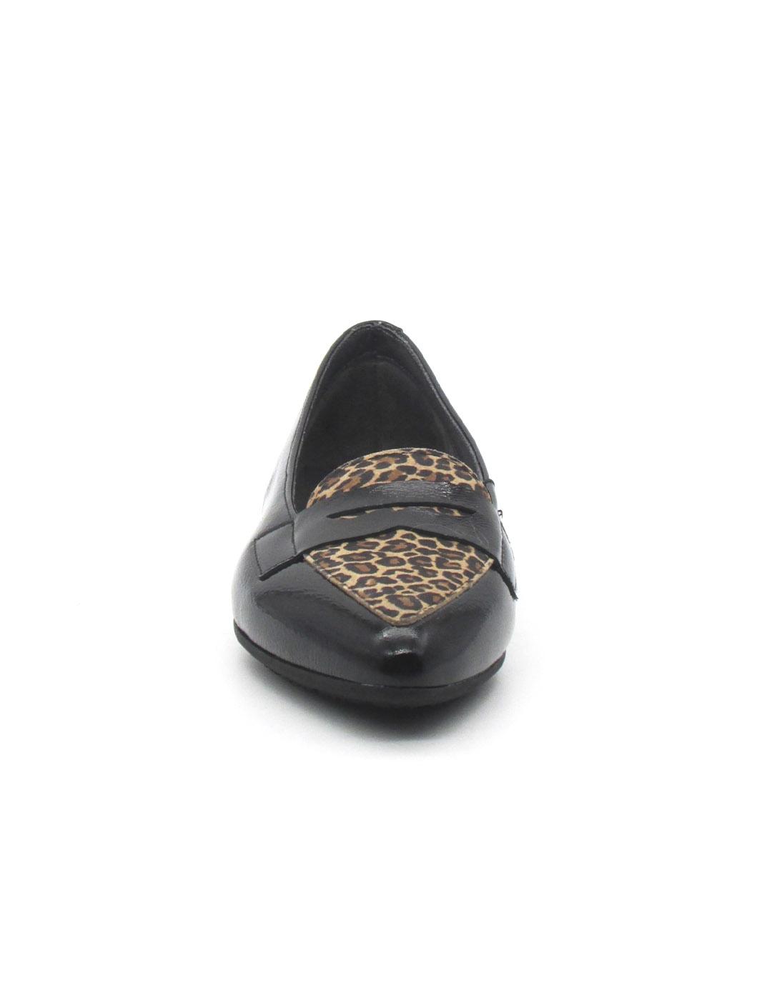 Mocasin Pitillos 10842 color negro con leopardo