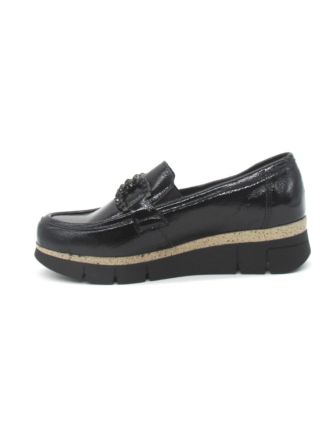 Mocasin Fluchos D9325 negro charol para mujer