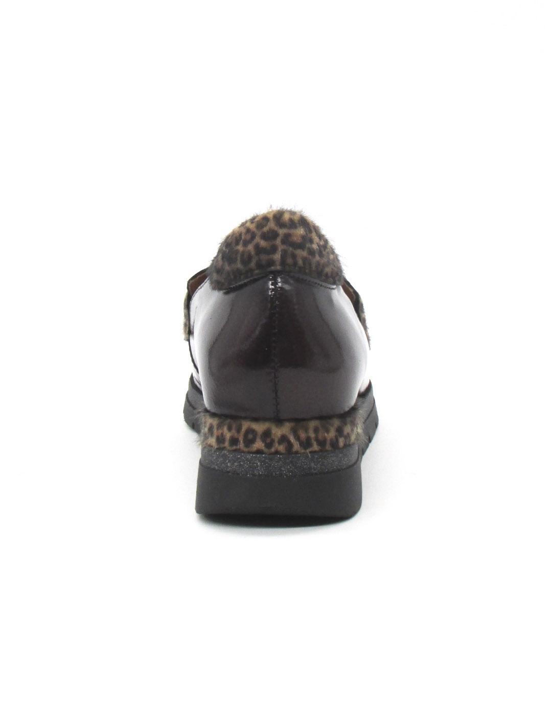 Mocasin Salonissimos POLAR de color burdeos charol