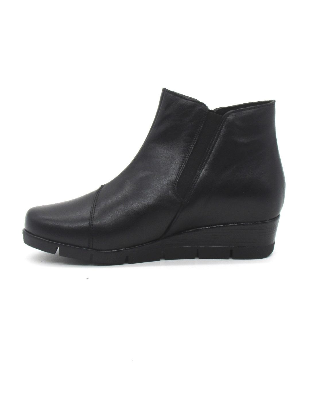 Botin Valerias 9511 de color negro para mujer