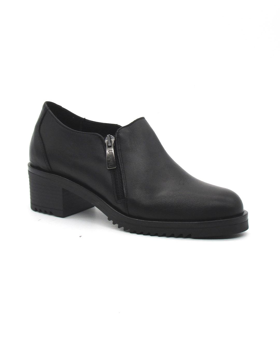 Zapato Valerias 2320 de color negro para mujer