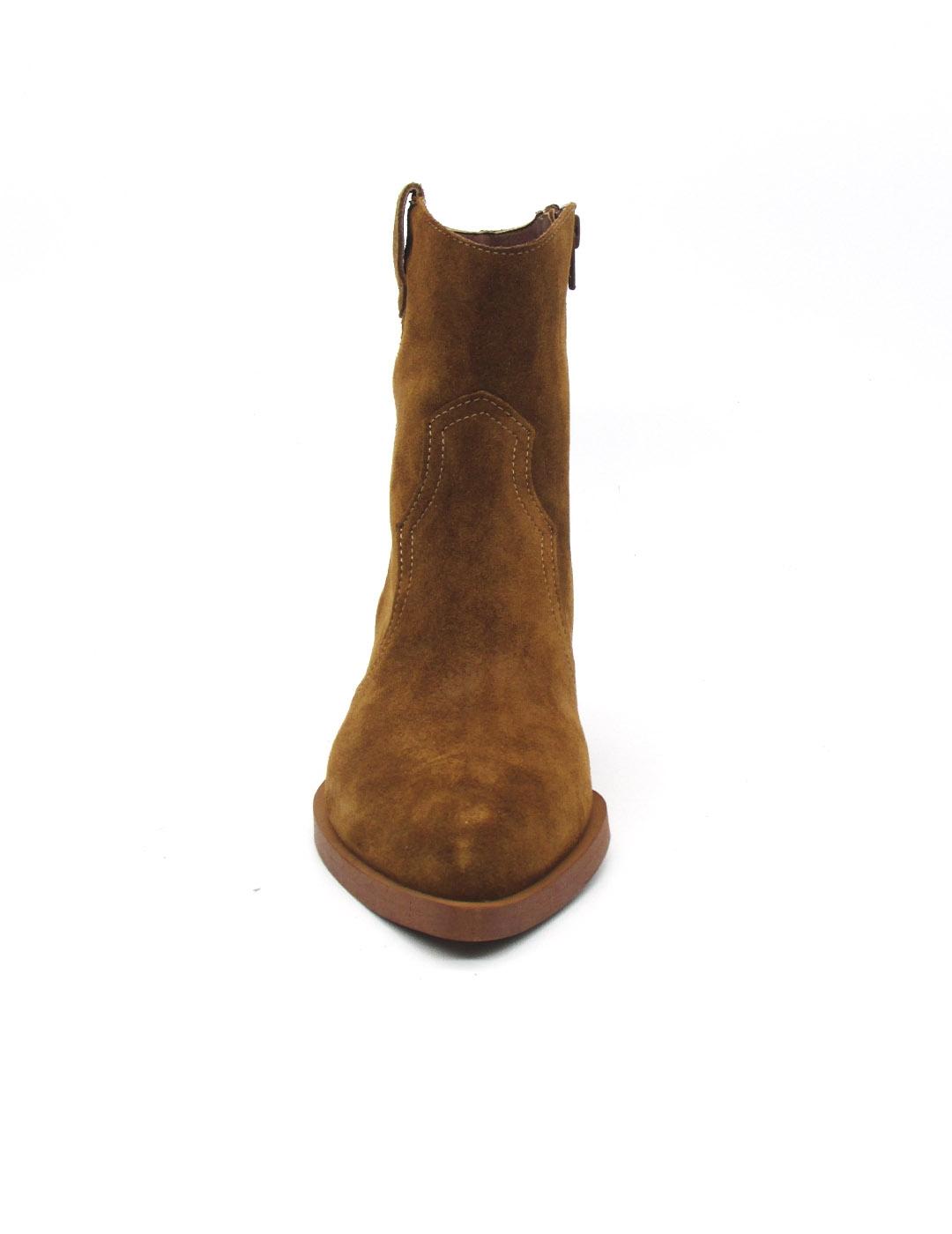 Botin Alpe campero 5547 de color cuero para mujer